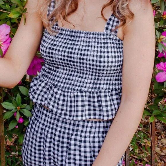 American Eagle Smocked Gingham Bow Tie Tank Top Size Large - Picture 2 of 6